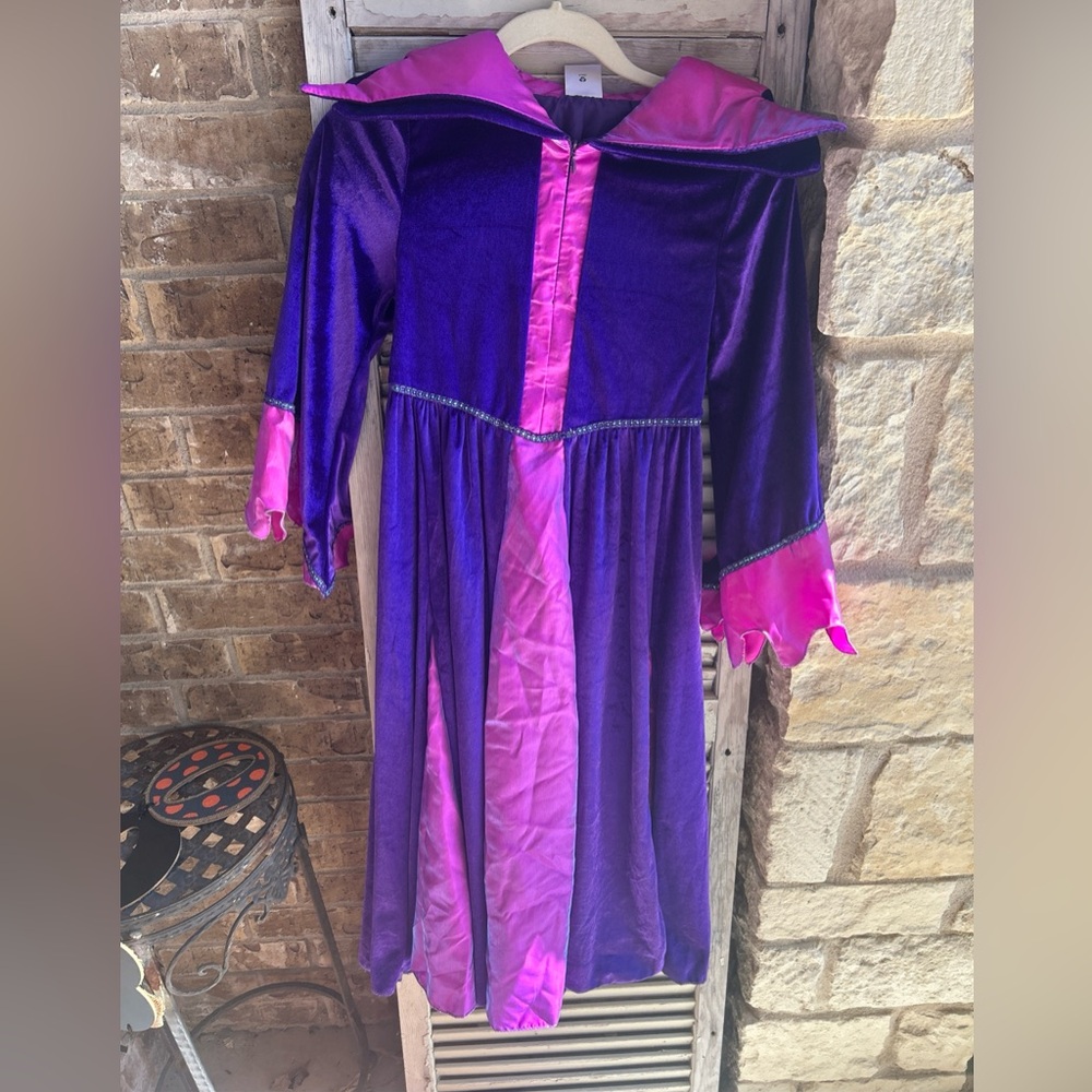 Disney Store Maleficent Costume Child Size Large 9/10 Purple Dress - Picture 1 of 6
